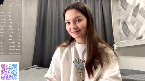 Kira online show from November 16, 2025, 12:44 pm