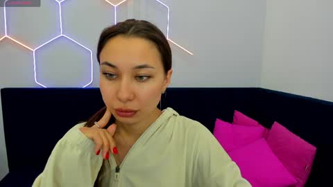 Snapshot of kat__cat chatting on May 3, 2026, 8:42 am kat__cat online show from May 3, 2026, 8:42 am
