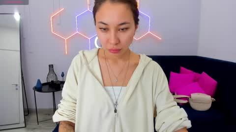 Snapshot of kat__cat chatting on May 4, 2026, 1:34 am kat__cat online show from May 4, 2026, 1:34 am