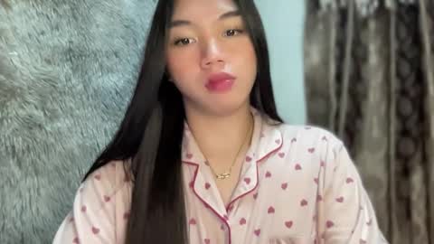 Snapshot of kat_hollandx chatting on January 23, 2025, 1:02 pm Majesty online show from January 23, 2025, 1:02 pm