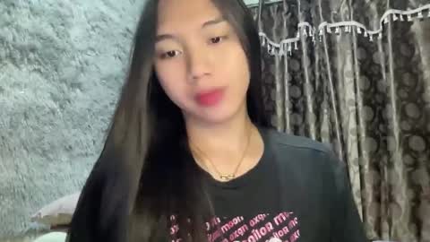 Snapshot of kat_hollandx chatting on February 14, 2025, 11:10 am Majesty online show from February 14, 2025, 11:10 am