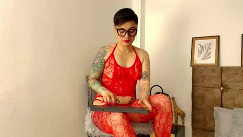 kat paradisse online show from November 21, 2025, 7:45 pm