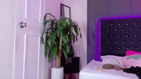 Snapshot of kataaleya__12 chatting on November 14, 2025, 11:53 am kataaleya__12 online show from November 14, 2025, 11:53 am