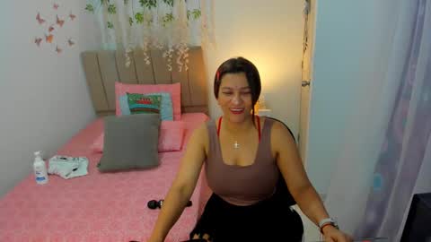 Snapshot of kataleyarios01 chatting on January 22, 2025, 2:26 am kataleyarios01 online show from January 22, 2025, 2:26 am