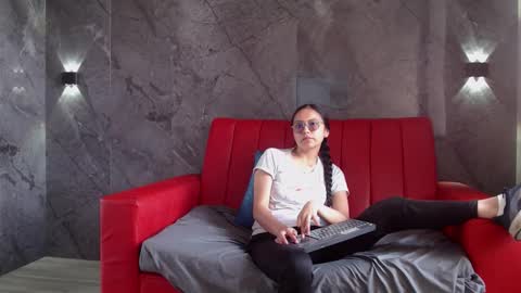 Katalina online show from February 12, 2026, 1:39 pm