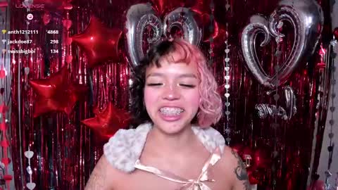 Snapshot of katalina_garcia chatting on February 19, 2025, 3:06 am Kata Garcia online show from February 19, 2025, 3:06 am