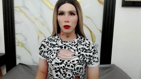 Katalella hot2 online show from April 27, 2026, 9:46 pm
