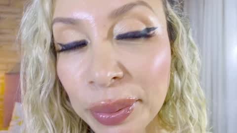 katalinahell online show from February 2, 2025, 10:06 pm