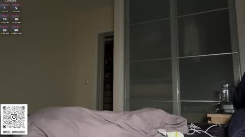 Snapshot of katana_white chatting on March 12, 2026, 4:46 pm meeellowmarsh - Instagram online show from March 12, 2026, 4:46 pm