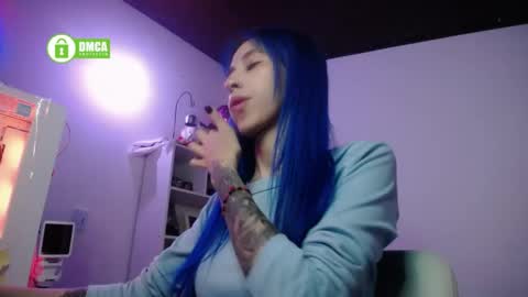 Maca online show from May 14, 2026, 1:01 am