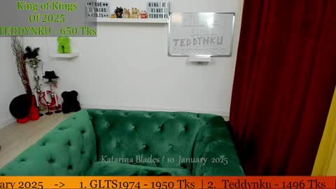 Snapshot of katarina_blades chatting on January 10, 2025, 10:04 pm online show from January 10, 2025, 10:04 pm