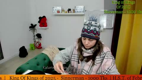 Snapshot of katarina_blades chatting on February 10, 2025, 9:04 pm online show from February 10, 2025, 9:04 pm