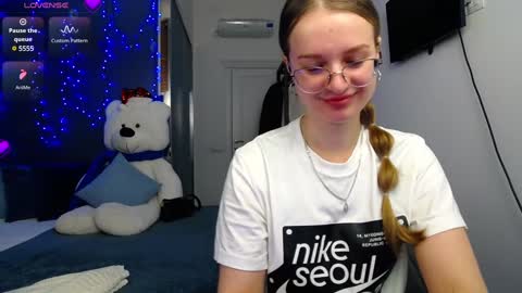 Snapshot of kate_jonson chatting on January 8, 2025, 8:27 am .Be kind and gentle with me and I will do my best for you. online show from January 8, 2025, 8:27 am