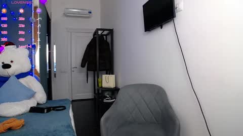 Snapshot of kate_jonson chatting on January 15, 2025, 8:30 am .Be kind and gentle with me and I will do my best for you. online show from January 15, 2025, 8:30 am