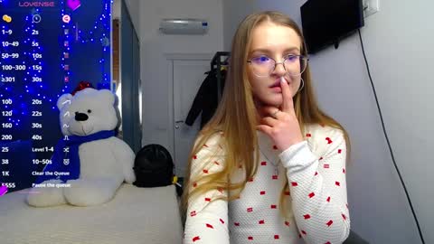 Snapshot of kate_jonson chatting on January 20, 2025, 2:57 pm .Be kind and gentle with me and I will do my best for you. online show from January 20, 2025, 2:57 pm