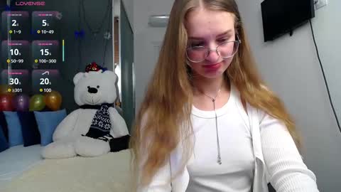 Snapshot of kate_jonson chatting on February 13, 2025, 2:09 pm .Be kind and gentle with me and I will do my best for you. online show from February 13, 2025, 2:09 pm