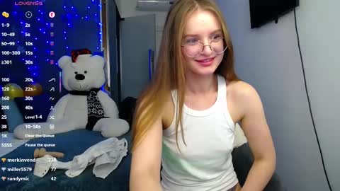 Snapshot of kate_jonson chatting on March 10, 2025, 6:12 pm .Be kind and gentle with me and I will do my best for you. online show from March 10, 2025, 6:12 pm