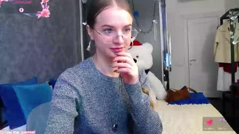 Snapshot of kate_jonson chatting on September 29, 2025, 10:42 am .Be kind and gentle with me and I will do my best for you. online show from September 29, 2025, 10:42 am