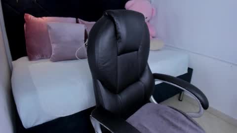 Snapshot of kate_lua chatting on February 25, 2026, 12:04 pm kate lua online show from February 25, 2026, 12:04 pm