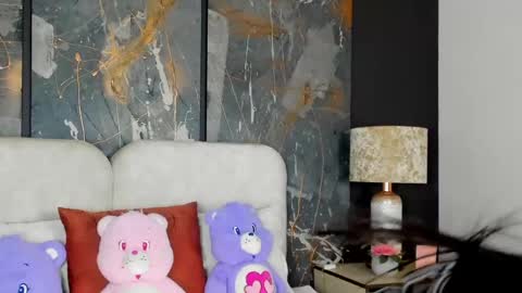 Kate online show from May 2, 2026, 7:52 pm