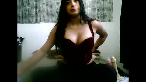 Danna online show from May 9, 2026, 4:45 pm