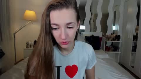 Snapshot of kate_redgar chatting on February 5, 2025, 3:31 pm kate_redgar online show from February 5, 2025, 3:31 pm