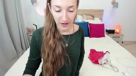 Snapshot of kate_redgar chatting on October 4, 2025, 3:54 pm kate_redgar online show from October 4, 2025, 3:54 pm