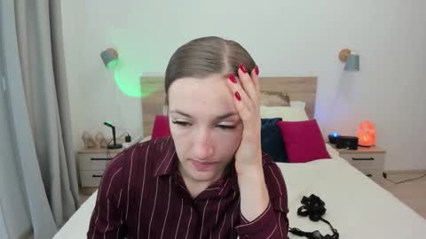 Snapshot of kate_redgar chatting on October 9, 2025, 11:08 am kate_redgar online show from October 9, 2025, 11:08 am