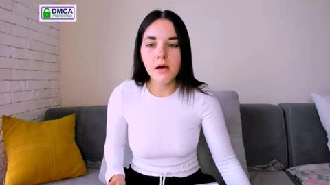 KATE online show from September 16, 2025, 4:46 am