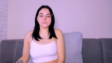 KATE online show from November 12, 2025, 6:03 am