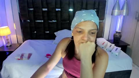 kate_roose online show from April 5, 2026, 9:01 pm