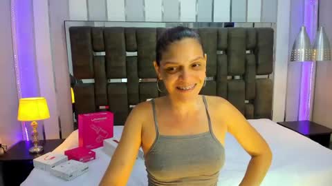 Snapshot of kate_roose chatting on May 7, 2026, 8:36 pm kate_roose online show from May 7, 2026, 8:36 pm
