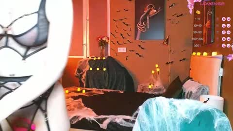 Snapshot of kate_space chatting on October 30, 2025, 7:58 pm Therapist online show from October 30, 2025, 7:58 pm