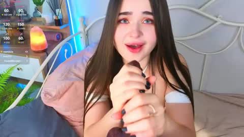 Kate online show from November 8, 2025, 3:12 pm