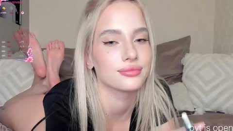    online show from December 16, 2025, 10:04 pm