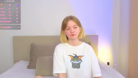 katebunnys online show from March 19, 2026, 4:16 am