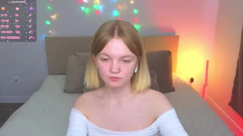 katebunnys online show from March 26, 2026, 11:05 am