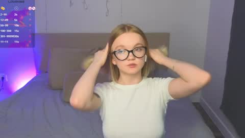 katebunnys online show from April 23, 2026, 12:29 pm