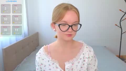 Snapshot of katebunnys chatting on July 24, 2026, 4:32 am katebunnys online show from July 24, 2026, 4:32 am