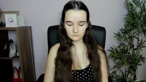 Snapshot of katedesire chatting on December 8, 2024, 7:47 am Kate online show from December 8, 2024, 7:47 am