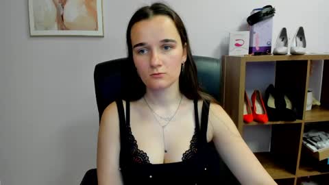 Kate  online show from May 17, 2026, 6:37 pm