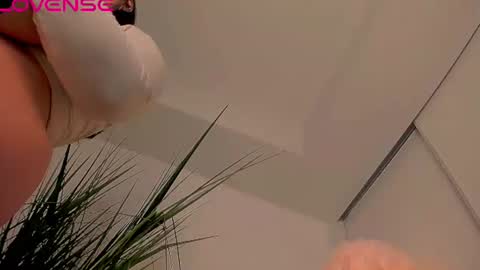 Snapshot of katee_bloss chatting on July 28, 2026, 2:13 pm Nice to meet you online show from July 28, 2026, 2:13 pm