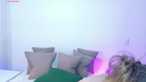 Snapshot of katejolie chatting on June 11, 2026, 6:00 am Help me with rate thanks online show from June 11, 2026, 6:00 am