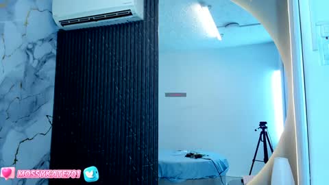 Snapshot of katemoss70 chatting on January 17, 2025, 12:10 pm Im Katherine but call me Kate online show from January 17, 2025, 12:10 pm