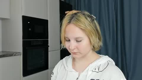 Snapshot of kateparson chatting on July 1, 2026, 6:51 pm Kate online show from July 1, 2026, 6:51 pm