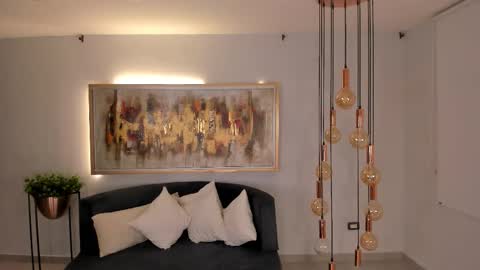 K A T E  online show from November 16, 2025, 5:46 am