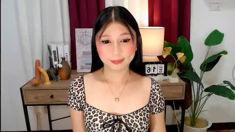 KATE online show from December 15, 2025, 4:55 pm