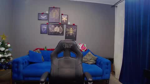 Kate online show from December 21, 2024, 6:34 pm