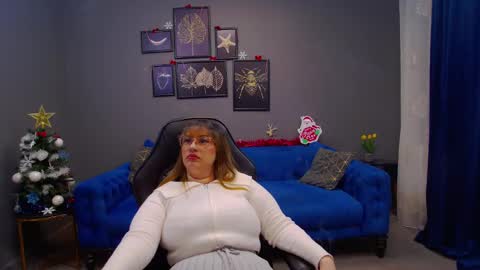 Kate online show from December 23, 2024, 6:16 pm