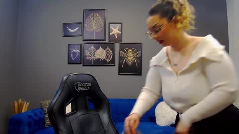 Kate online show from January 29, 2025, 6:39 pm